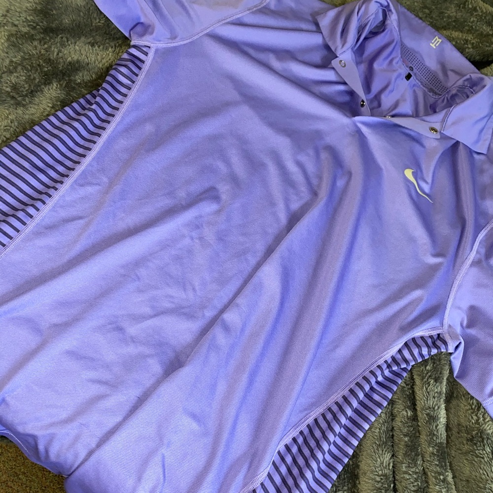 Nike dri fit shirt size M